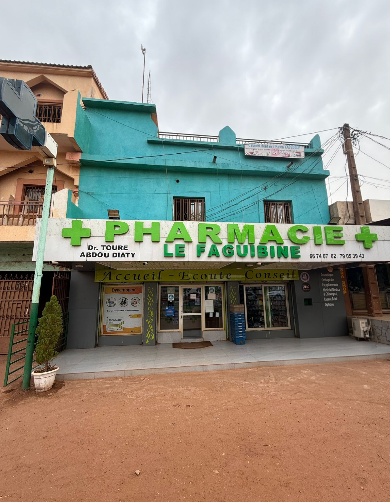 Façade de la Pharmacie Le Faguibine
